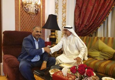 الزُبيدي يلتقي السلطان الذهب بن هرهره في جدة