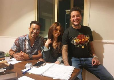 أحمد الفيشاوي بصحبة هيفاء وهبي في البروفات الأولى لـ "عقدة الخواجة"