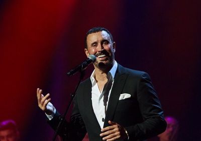 روتانا تحتفل بعيد ميلاد كاظم الساهر (فيديو)