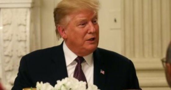 ترامب يأمر بمد حالة الطوارىء بسبب استمرار التھدیدات الإرھابیة