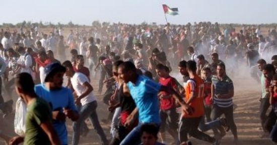 فلسطينيون يخرجون في مسيرات العودة بغزة للتنديد باتفاقية أوسلو