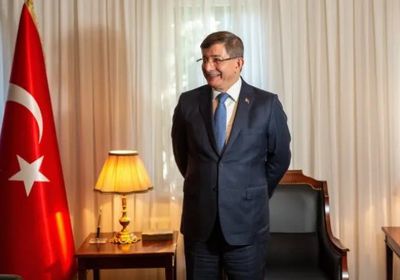 صحفي يكشف مفاجآة بشأن استقالة أوغلو من العدالة والتنمية