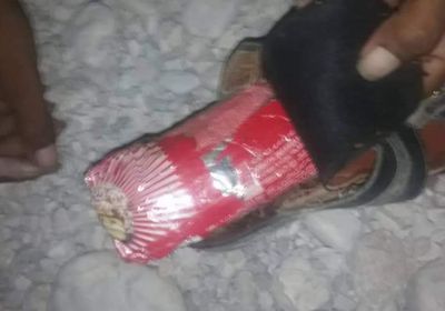 نقطة بمدخل المكلا تضبط شخصاً بحوزته حشيش مخدر (صور)