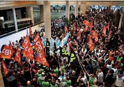 شلل في قطاع النقل العام بباريس بسبب احتجاج النقابات