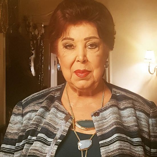 رجاء الجداوي تدعو لابنتها بالشفاء (صورة)