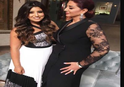 "فخورة بيكي".. وفاء عامر توجه رسالة لشقيقتها آيتن