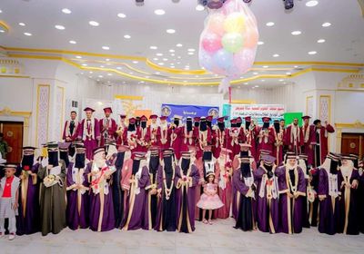 بدعم الانتقالي.. تخرج الدفعة 19 تمريض من معهد أمين ناشر للعلوم الصحية(صور)