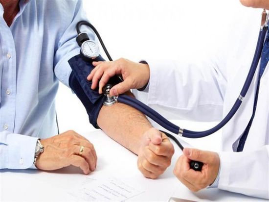 لمَن يعاني ارتفاع ضغط الدم.. إليك هذه الإرشادات بجانب العلاج