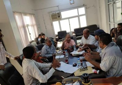 الإدارة الجديدة لمؤسسة كهرباء ساحل حضرموت تتسلم مهام عملها