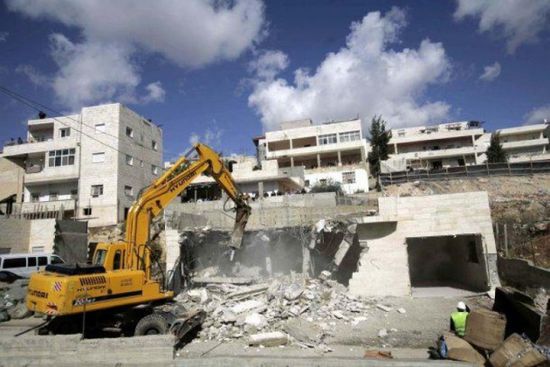 قوات الاحتلال الإسرائيلي تهدم منزلًا لمواطن فلسطيني غربي بيت لحم