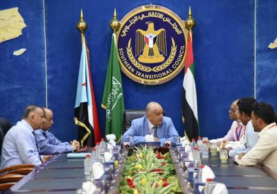 الوالي يلتقي وفد مؤسسة التواصل والتنمية 