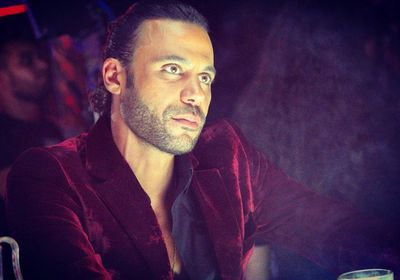 محمد إمام يكشف عن مفاجأة زوجته في عيد ميلاده (صورة)