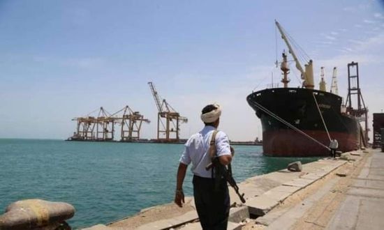 تعطيل الحوثي لسفن الوقود جزء صغير من إرهاب طهران بالمنطقة