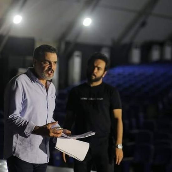 بعد رحيل فاروق الفيشاوي.. مجدي كامل ينشر صور كواليس "الملك لير"