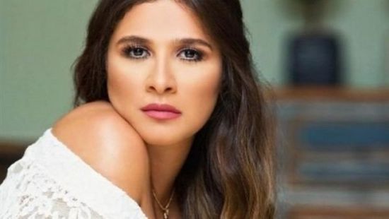 ياسمين عبدالعزيز تستعيد زكرياتها مع النجم كريم عبدالعزيز