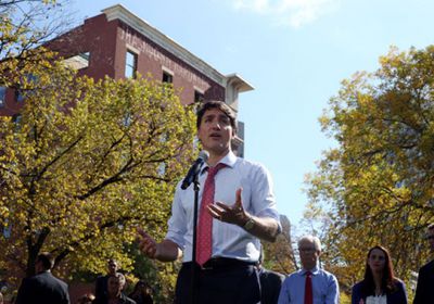 بالصور.. رئيس الوزراء الكندي يستعد للانتخابات البرلمانية