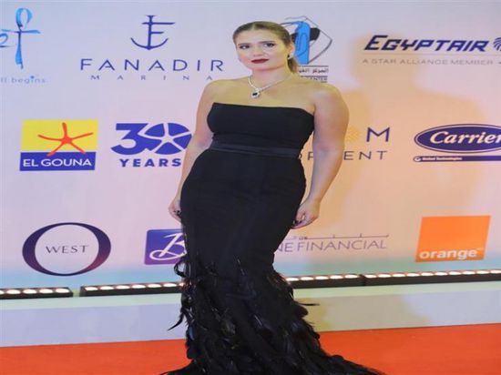 هنا شيحة تكشف سر عن فستانها في افتتاح مهرجان الجونة