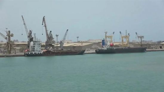 التحالف: مليشيات الحوثي مستمرة في تعطيل دخول السفن للحديدة