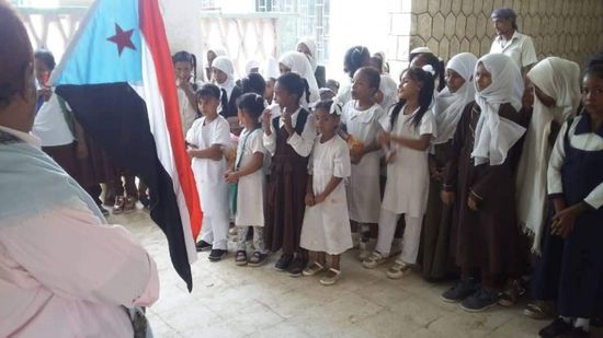 انطلاق حملة رفع العلم الجنوبي في مدارس أحور بأبين