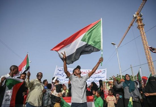 السعودية والإمارات تعتزمان عقد شراكة استراتيجية مع السودان