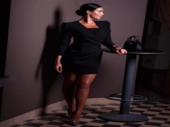 ياسمين صبري تخطف الأنظار بجلسة تصوير جديدة 