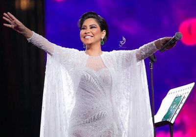 بالفيديو.. شيرين تبكي وتوجه رسالة حب لمصر في حفلها الأخير بالسعودية 