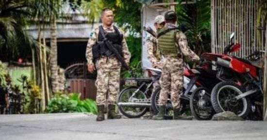 الجيش الفلبيني: اعتقال مواطن سويدي وامرأتين للاشتباه في صلتهم بهجمات إرهابية