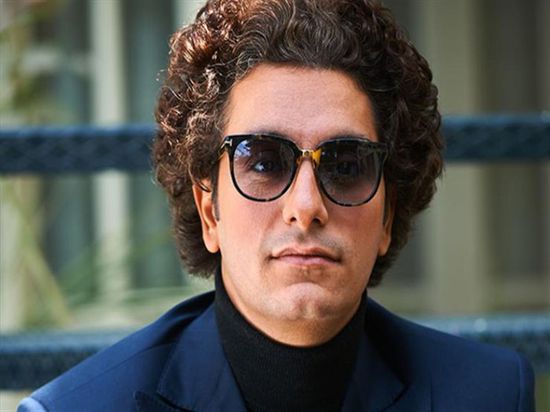 محمد محسن يشارك جمهوره بصورة جديدة رفقة زوجته وابنته