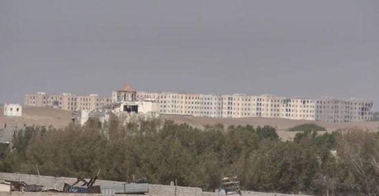 قصف حوثي مكثف على مواقع القوات المشتركة شرق مدينة الصالح بالحديدة