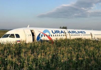 ارتطام طائرة ركاب روسية أثناء هبوطها وإصابة 49 راكبًا