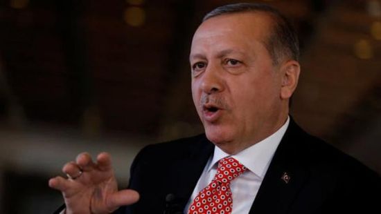 صحفي يستنكر حالة التخبط التي يعيشها نظام تركيا