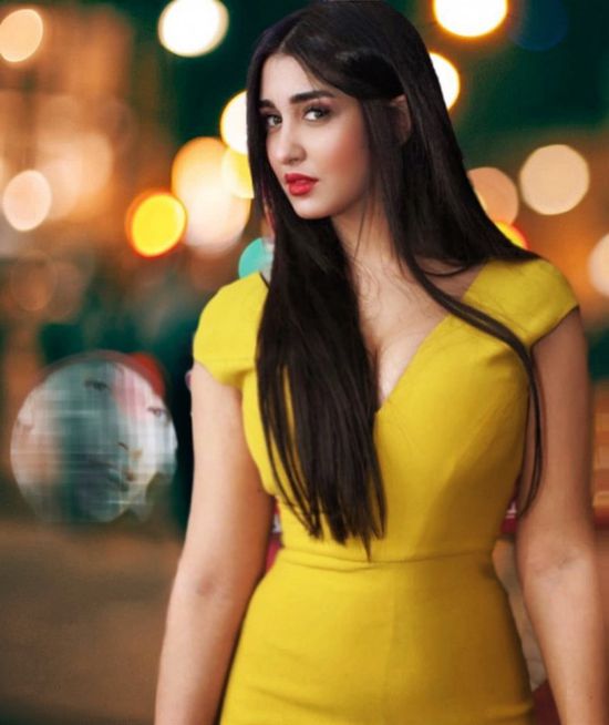 المغربية جيهان خليل تنشر صور أحدث جلسة تصوير خضعت لها