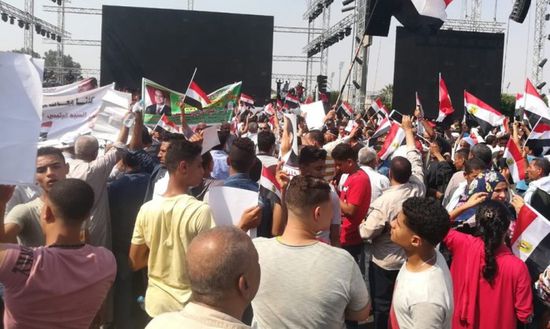 كاتب سعودي: شعب مصر وجه ضربة كبيرة لمحور الشر