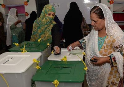 اليوم.. الباكستانيون ينتخبون رئيسًا جديدًا وسط تهديدات بإعاقة الانتخابات  