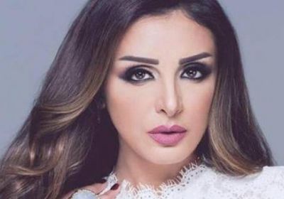 أنغام تنعي شهداء الجيش المصري