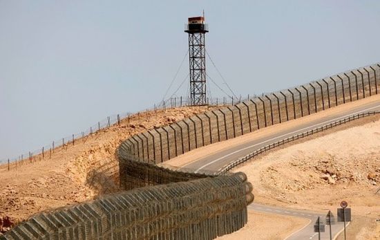 سقوط قذيفتي مدفعية أطلقتا من مصر في مستوطنة إسرائيلية