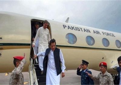 عطل فني يجبر طائرة رئيس الوزراء الباكستاني على الهبوط إضطراريًا