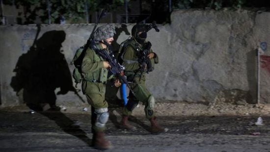 الشاباك الإسرائيلي يعتقل خلية فلسطينية بزعم الإرهاب