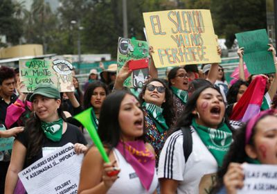 (صور) تظاهرة بالإكوادور تطالب بالموافقة على تشريع قانون الإجهاض