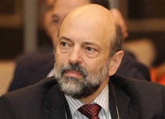 رئيس الوزراء الأردني يدعو المعلمين للحوار ووقف الإضراب 