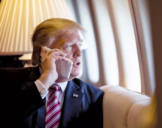 لجنة بالكونغرس الأمريكي تصمم على الاستماع لمكالمات ترامب