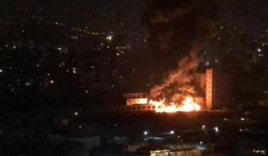 مصرع شخصين في إضرام نار بمركز احتجاز للمهاجرين باليونان