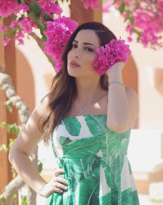 نسرين طافش تتألق في جلسة تصوير جديدة (صور)