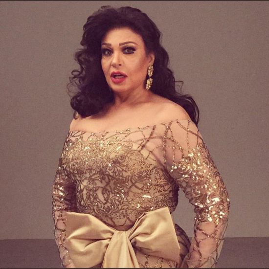 فيفي عبده تطلب من جمهورها الدعاء لشقيقتها 