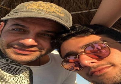 مصطفى قمر يحتفل بعيد ميلاد نجله