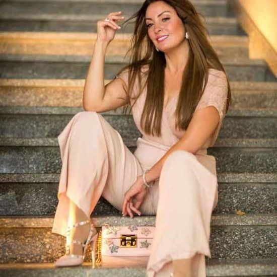 نرمين الفقي تخطف الأنظار في أحدث جلسة تصوير