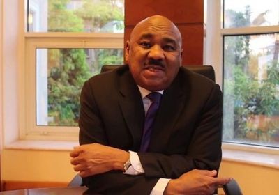 وزير المالية السوداني يقترح بيع ممتلكات حزب "البشير" من أجل توفير موارد