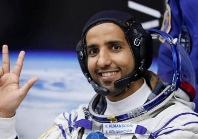 هبوط رائد الفضاء الإماراتي هزاع المنصوري في كازاخستان