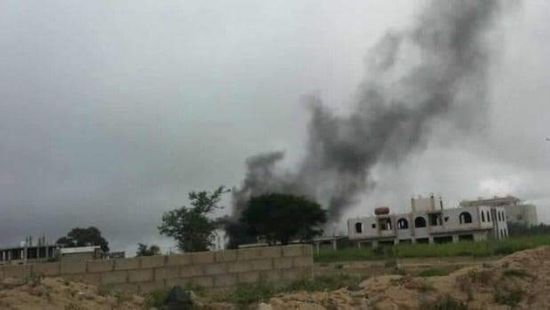 عاجل.. مليشيا الإخوان تقصف مواقع اللواء 35 في مدينة التربة بتعز 