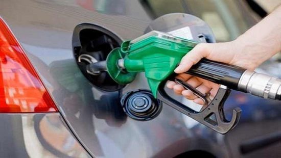مصر تعلن خفض سعر بيع منتجات البنزين بدءا من غدا